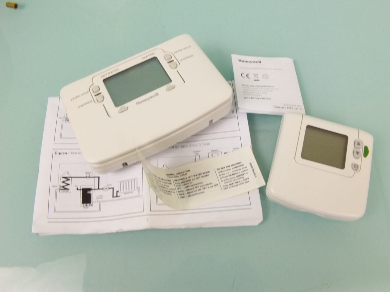 honeywell-sundial-rf2-pk-2-st9420c-dt92e-programmer-stat-pack