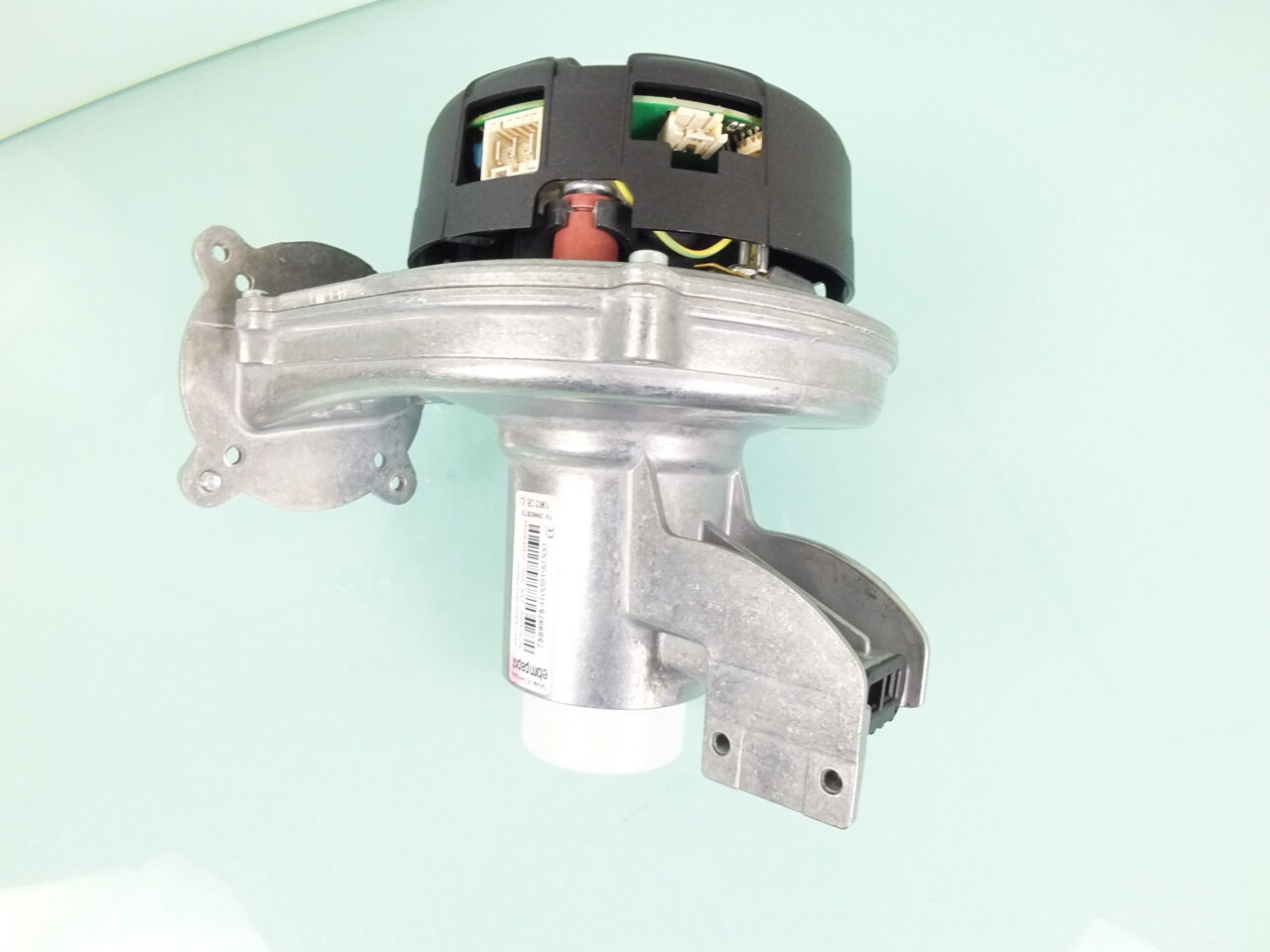 viessmann-7842356-vitodens-100-fan-26-kw